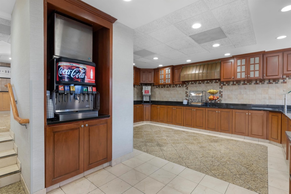 Drury Inn and Suites Joplin 6/50
