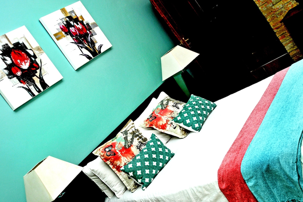 All Seasons Boutique Hotel 75/100