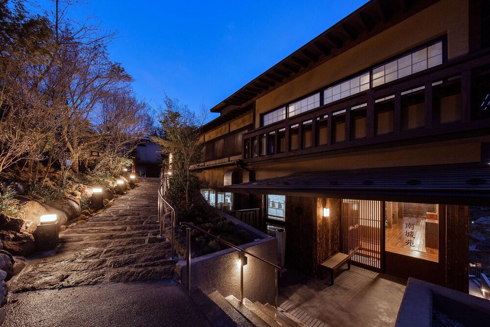 Kurokawa Onsen Ryokan Nanjoen 27/35