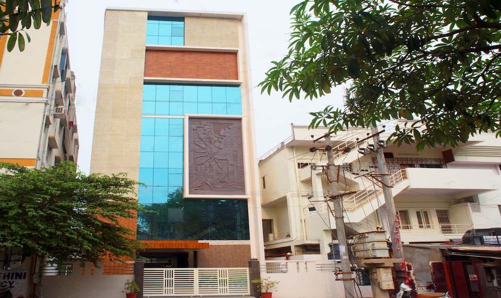Treebo Celeste Vizag 1/25