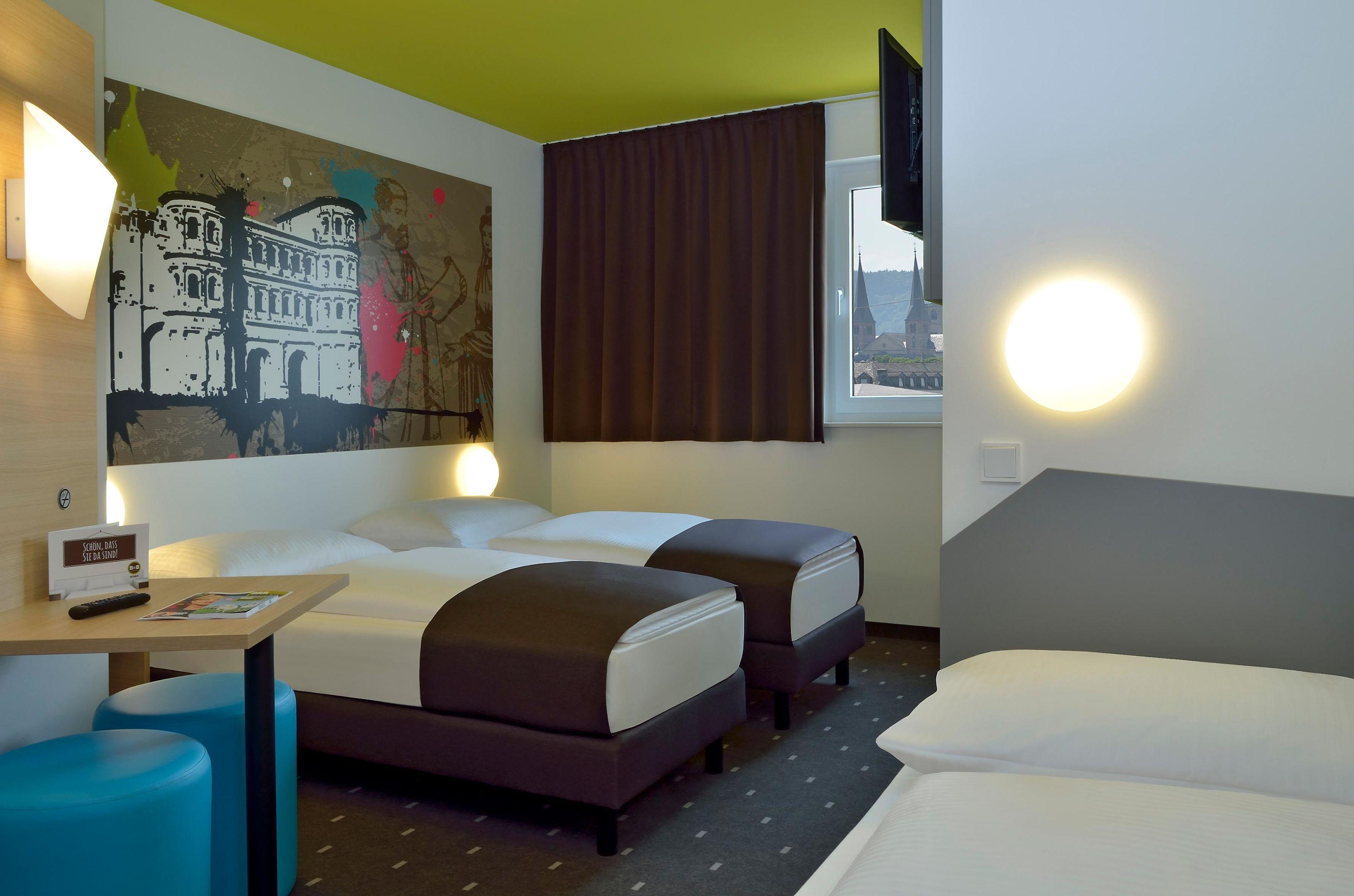 Room, Triple