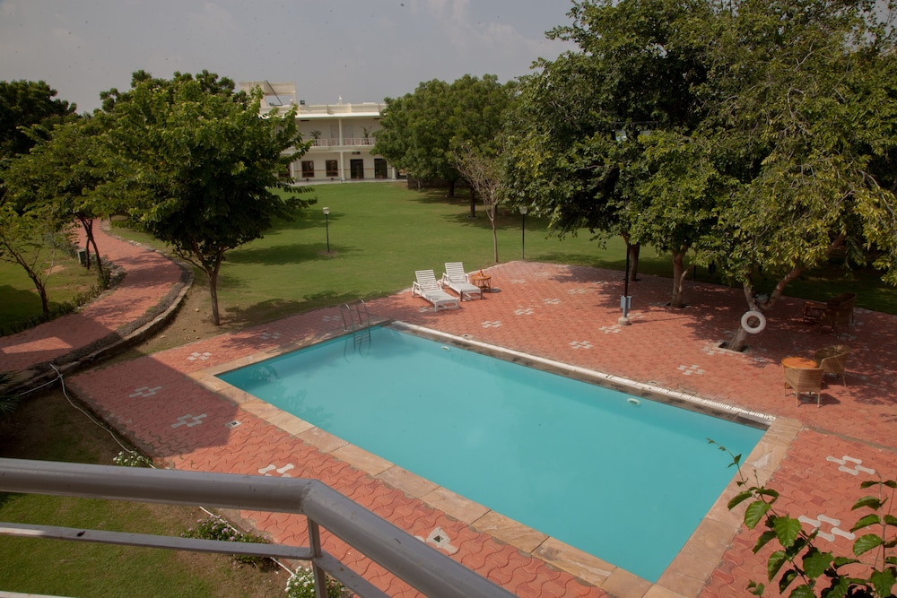 Hotel Chitvan 45/50
