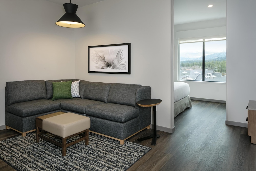Hyatt Place Post Falls/Coeur D'Alene 24/50