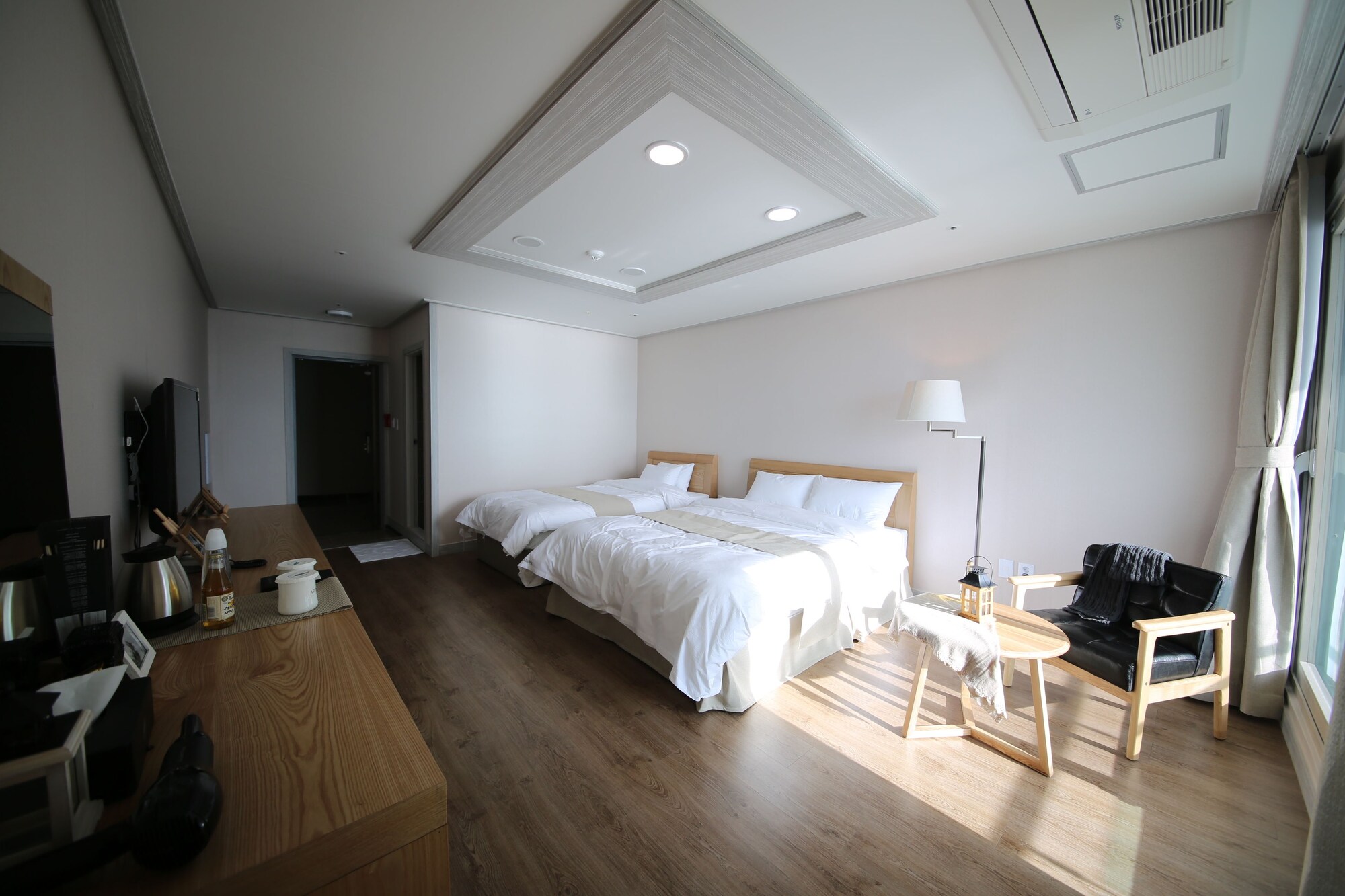 STANDARD, TWIN BEDS, SEA VIEW
