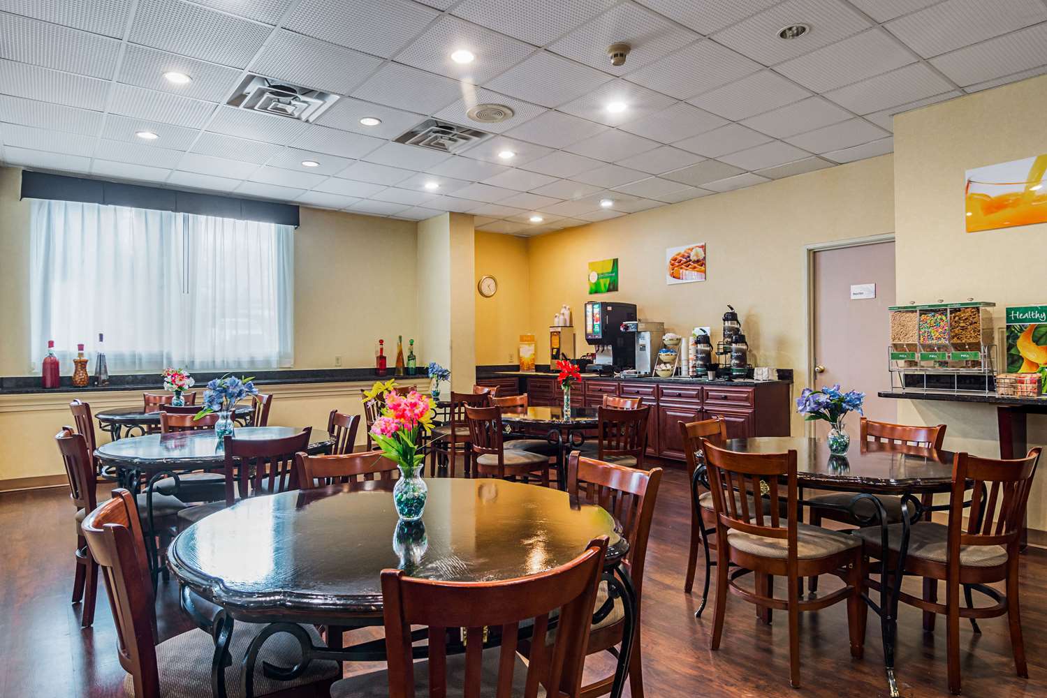 Quality Suites Atlanta Airport East GA 35/43