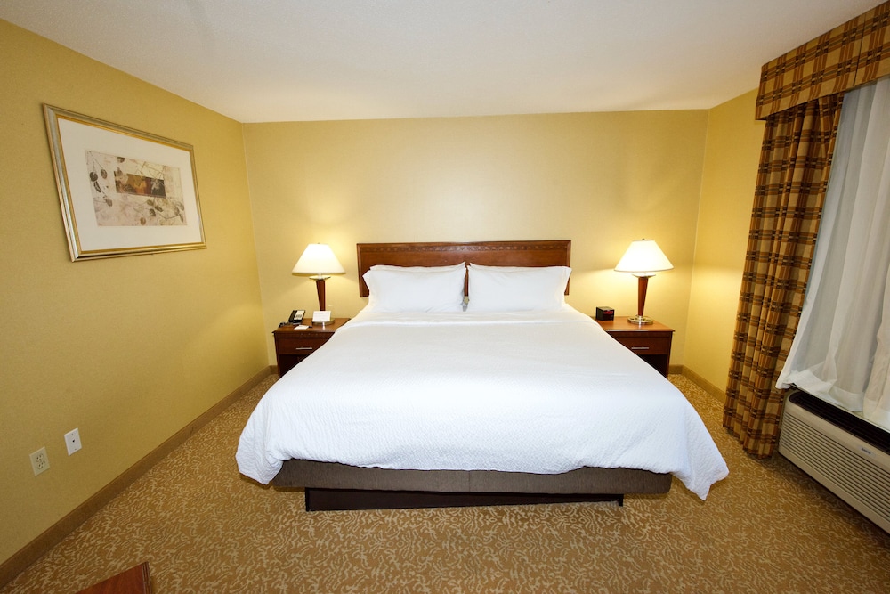 Holiday Inn Express Suites St Louis West Fenton 17/65