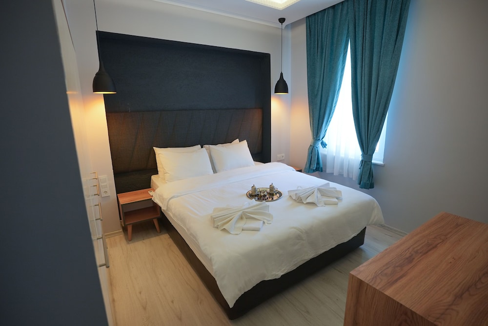 Cekmen Hotel 5/80