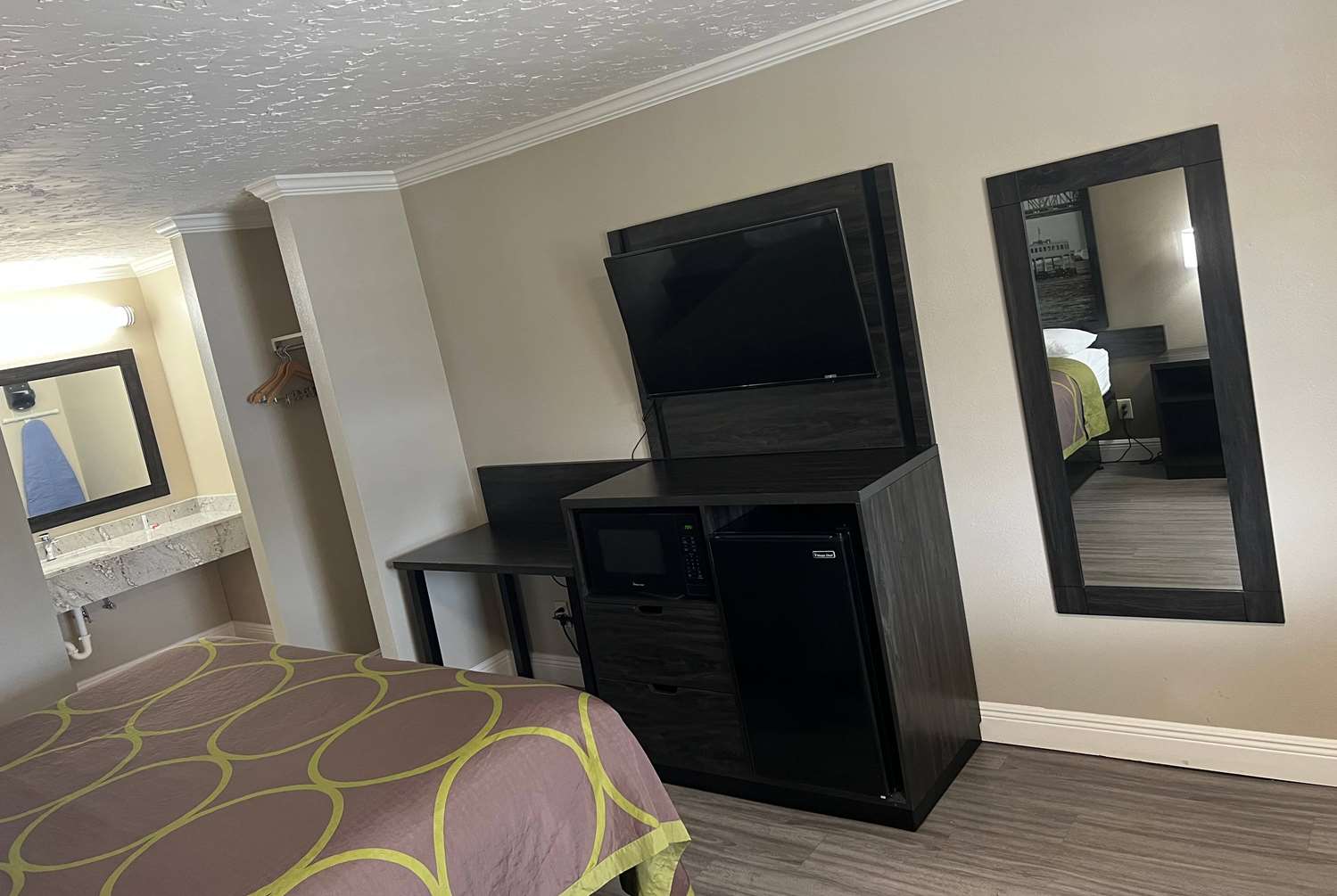 Super 8 by Wyndham Picayune 15/20