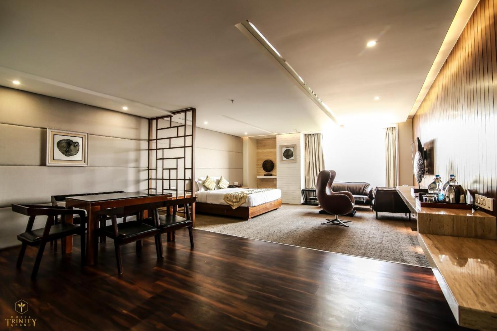 Hotel Trinity Grand 19/29