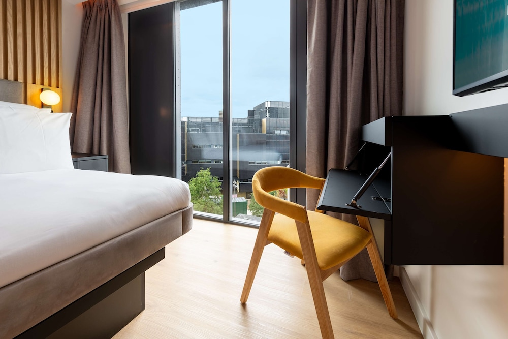 YOTELPAD London Stratford, Select by Hilton 21/50