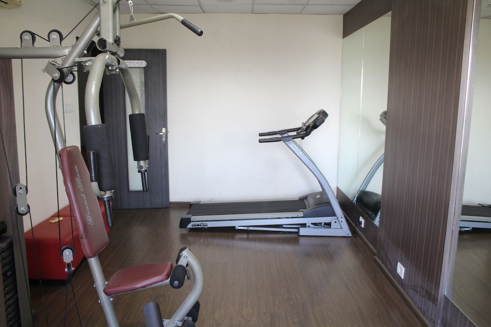 THE LOTUS SERVICE APARTMENTS - BURKIT ROAD 25/45