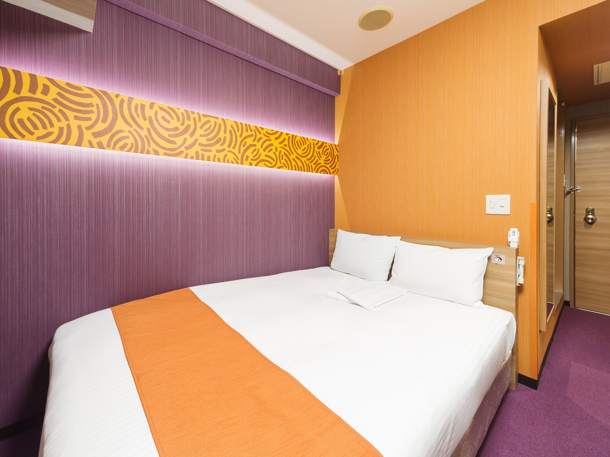 Room, Double Bed