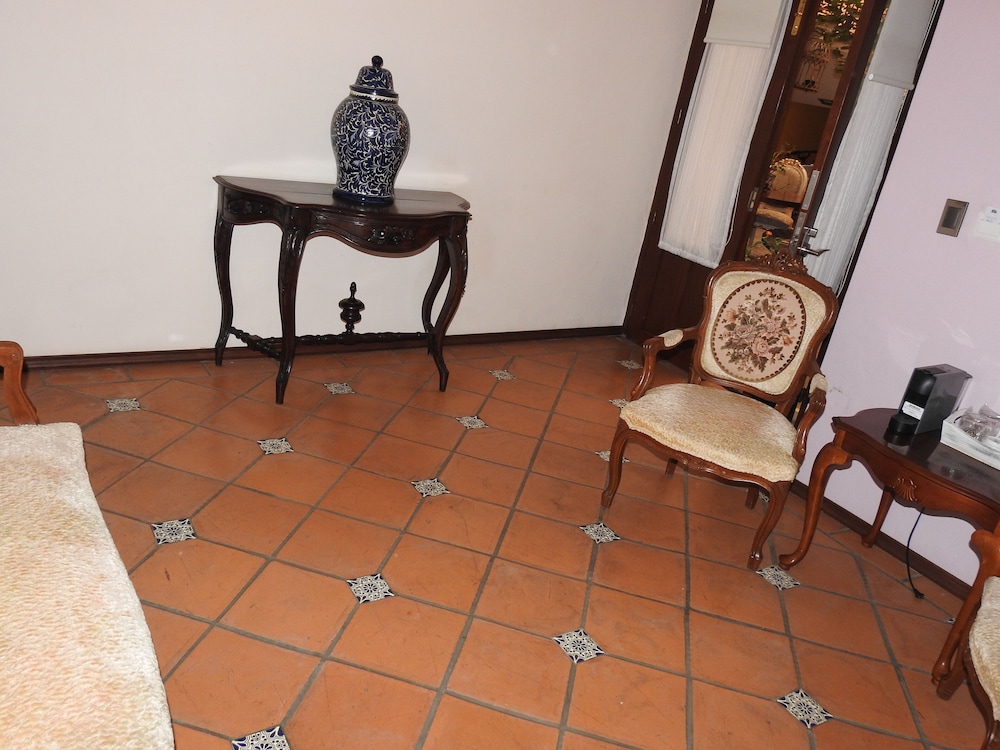 Hotel Marques del Angel 42/60