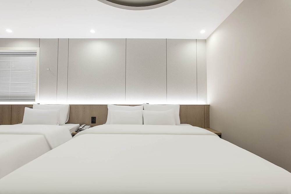 Hotel Tomgi 11/99