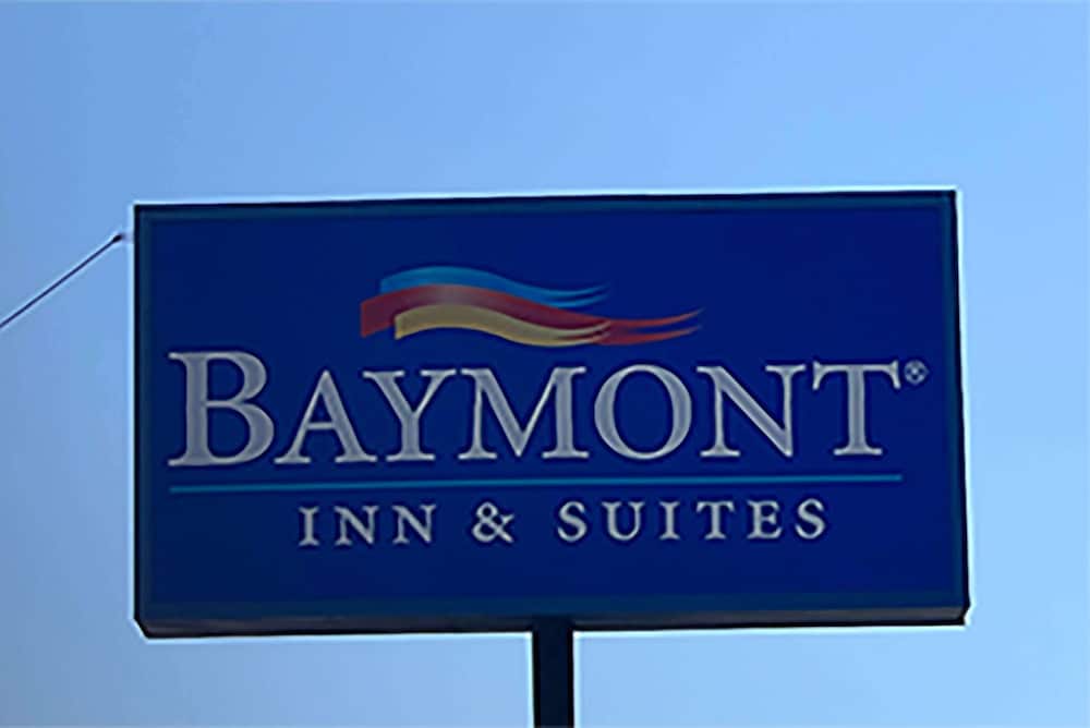 Baymont by Wyndham Odessa Highway 80 2/38