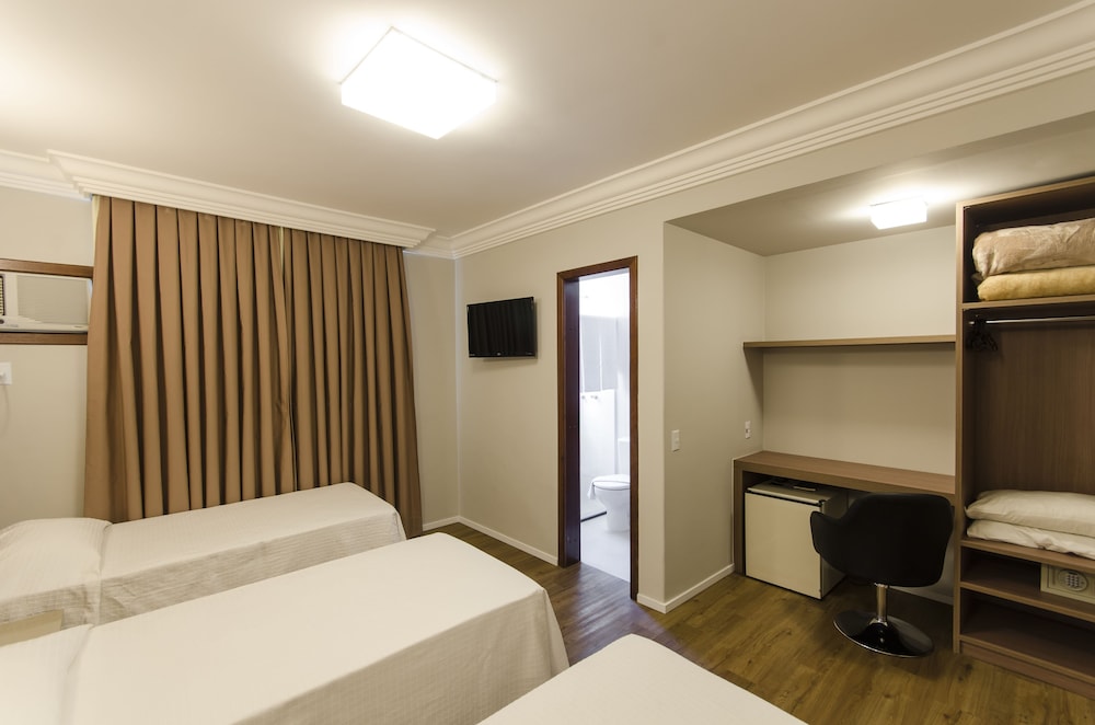 Melo Hotel 32/70