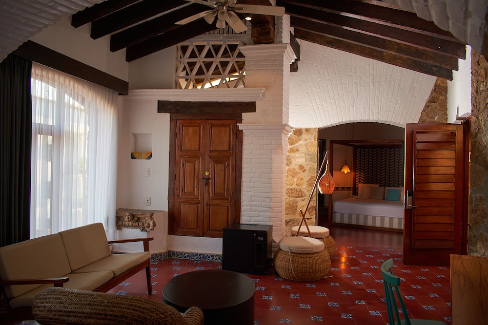 Hotel Boutique Casa Lisa (ex. by Villa Vera) 61/84