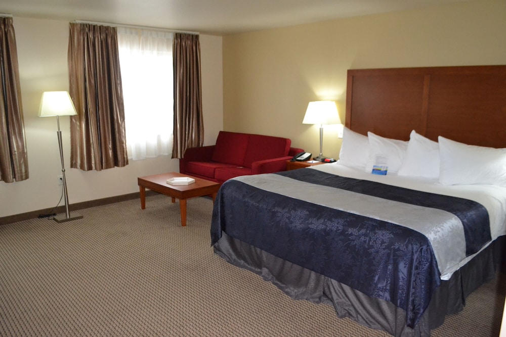 Baymont by Wyndham Grand Forks 14/43