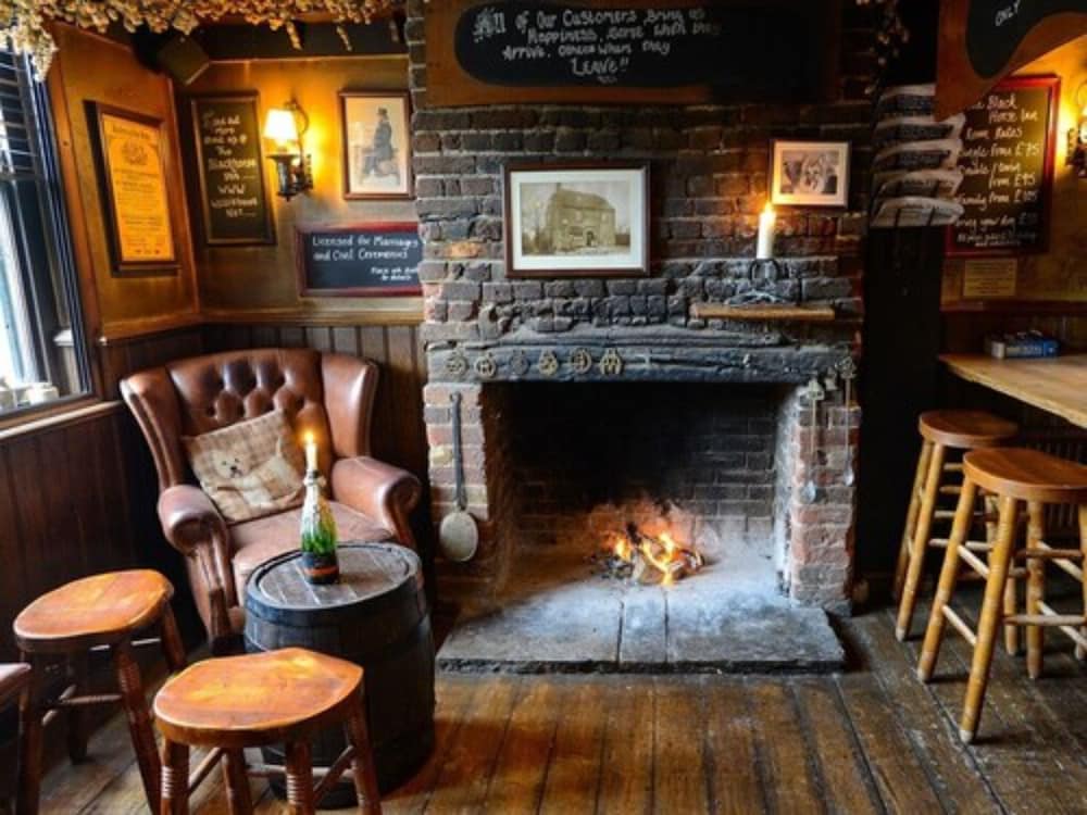 The Black Horse Inn 35/60
