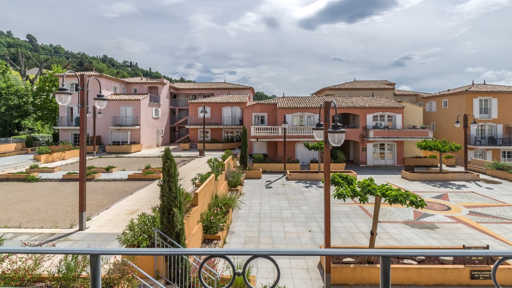 Residence Le Domaine de Camiole - Vacanceole in CALLIAN