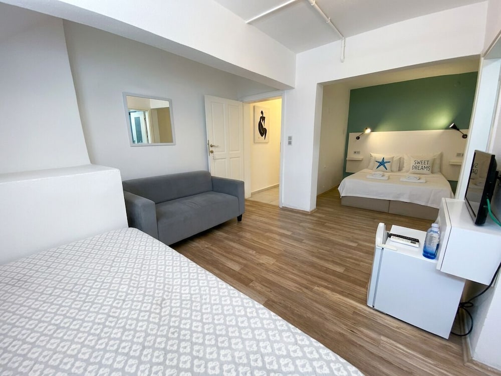 Alicante Hotel 30/48