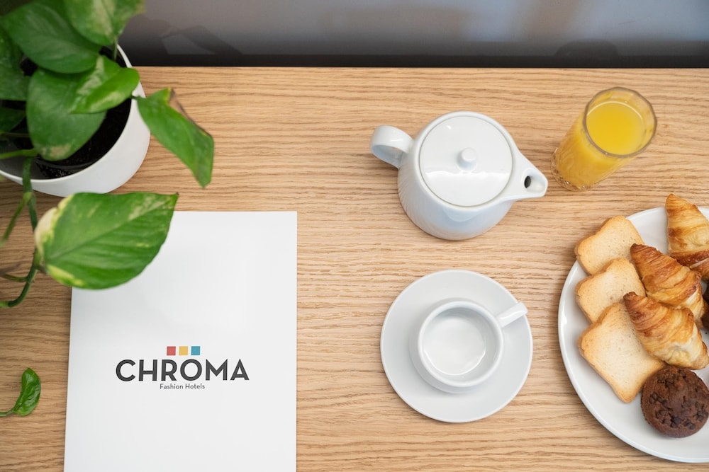 Chroma Fashion Rooms & Apartments 25/48