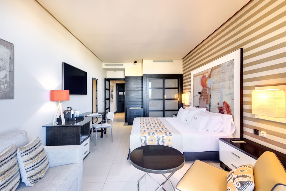 Royal Hideaway Sancti Petri A Member of Barcelo Hotel Group 50/72