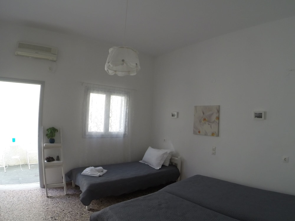 Sagma Rooms Santorini 25/60