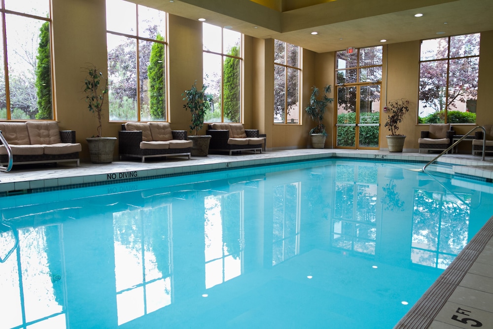 Manteo Resort Waterfront Hotel Villas 5/70