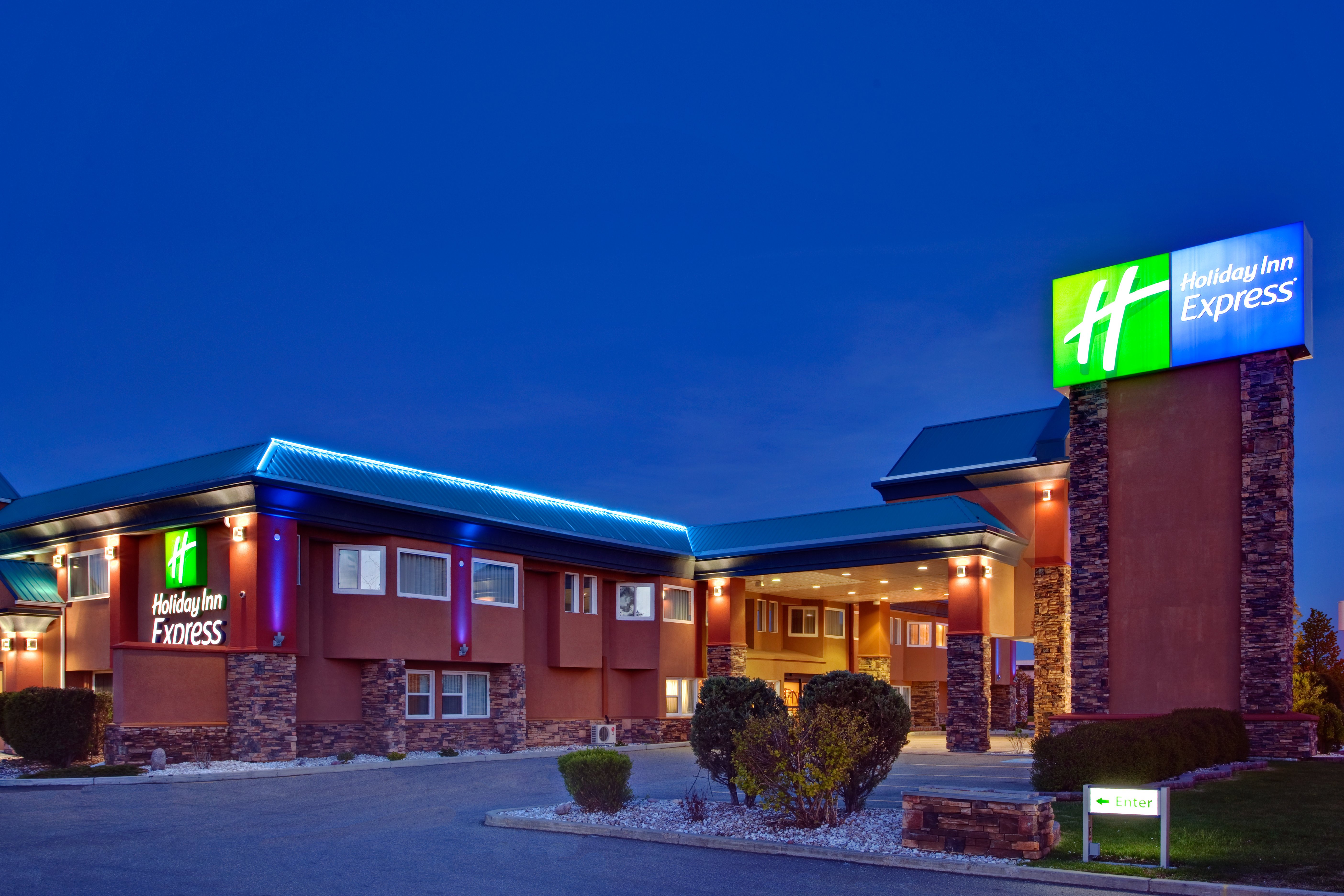 HOLIDAY INN EXPRESS RED DEER 2/68
