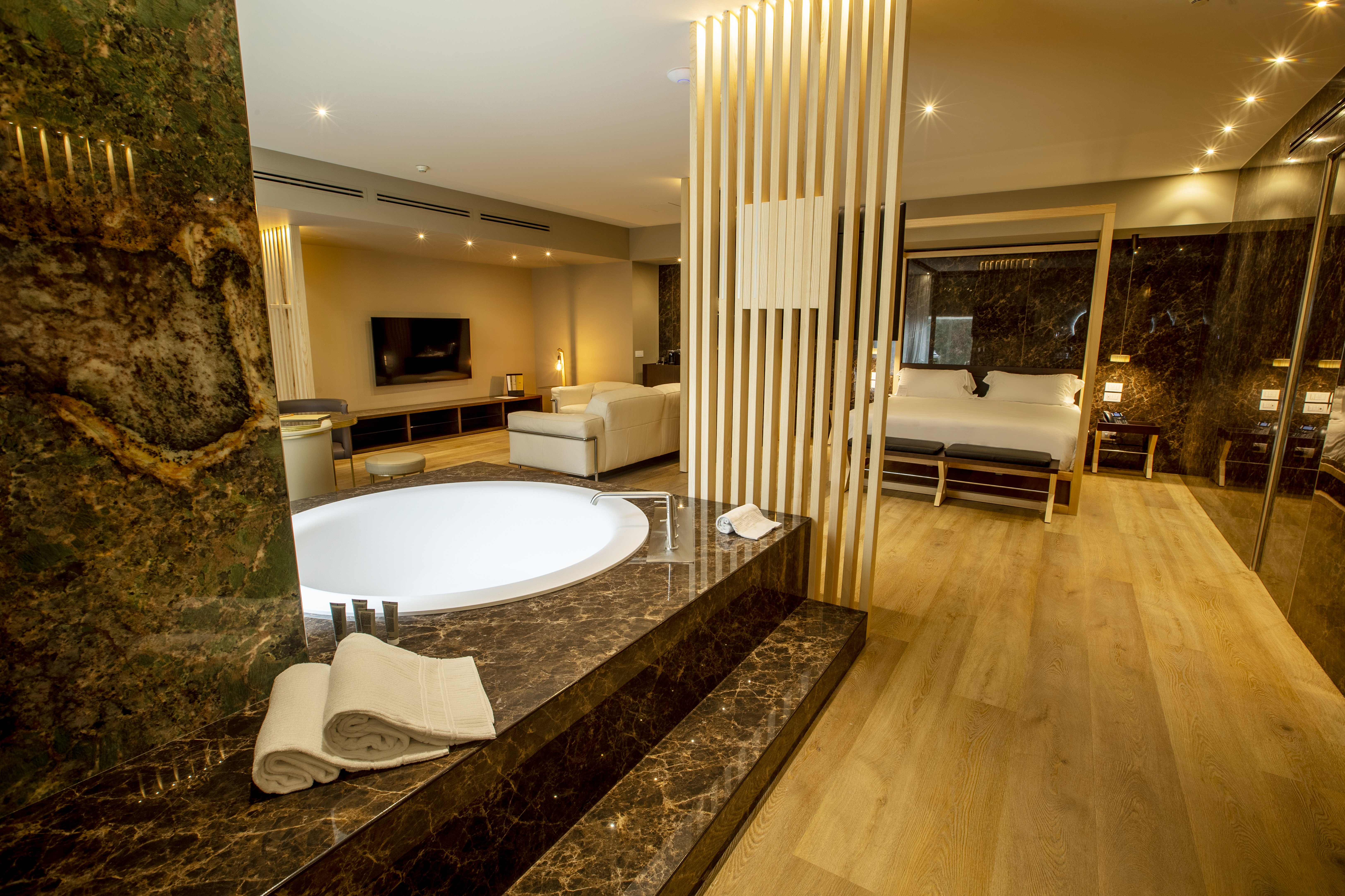 UNA HOTELS MH Matera 49/50