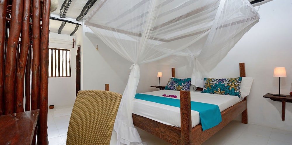 Indigo Beach Zanzibar 31/75