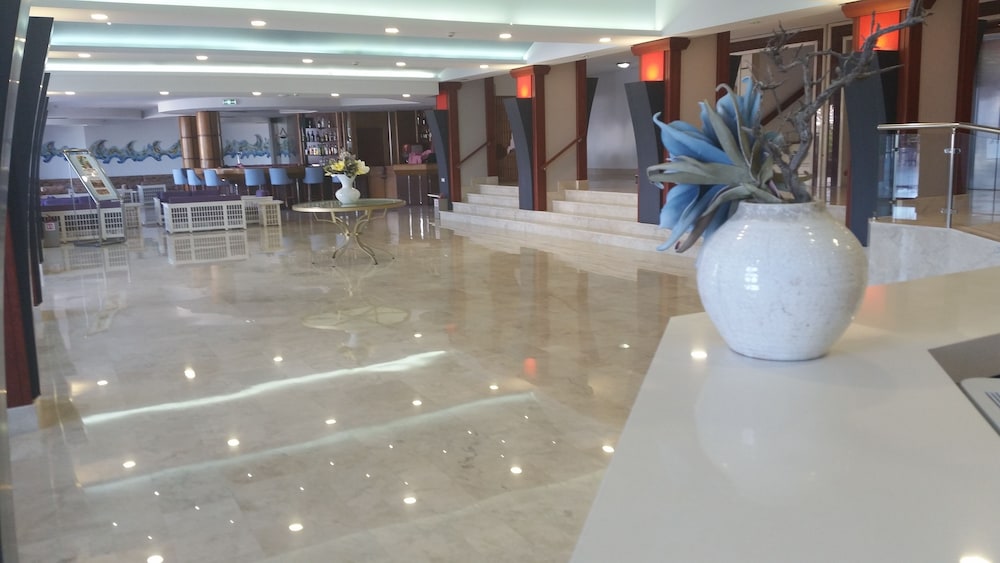 Belair Beach Hotel 26/50