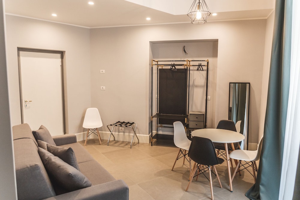 Relais Della Porta 53/71
