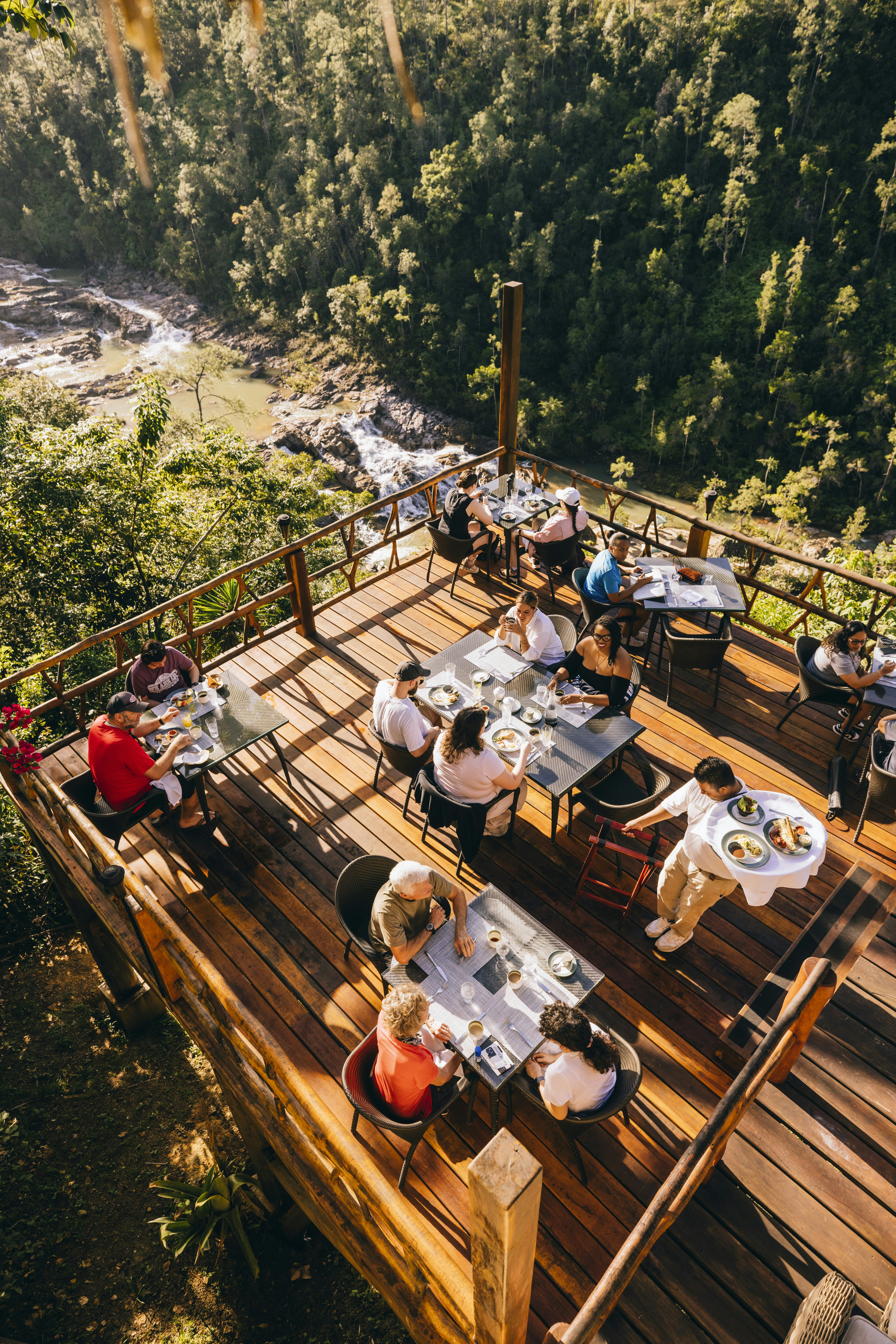 Gaia Riverlodge 70/81