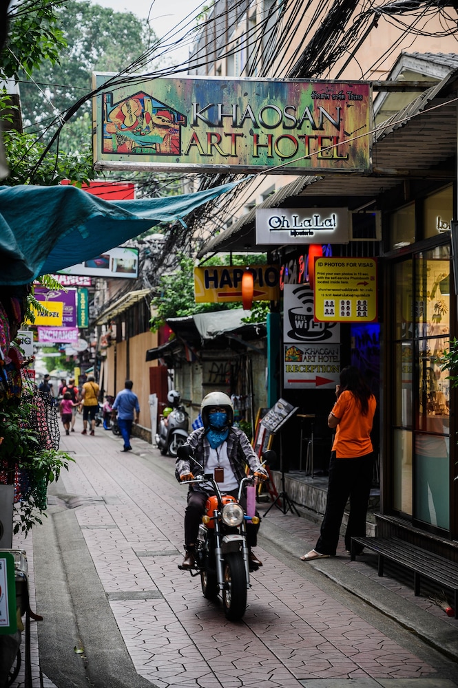 Khaosan Art Hotel 64/75