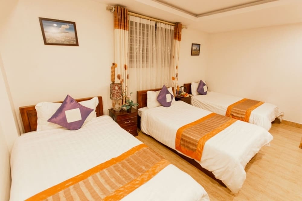 Sapa Mountain City Hotel 10/29