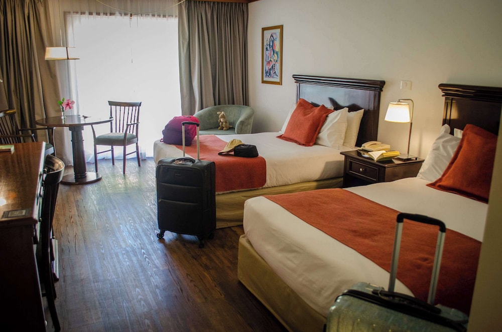 Room, 2 Queen Beds, River View