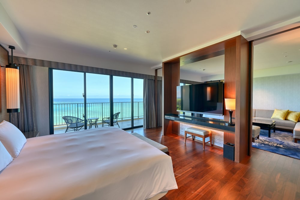 Ryukyu Hotel and Resort Nashiro Beach 13/49