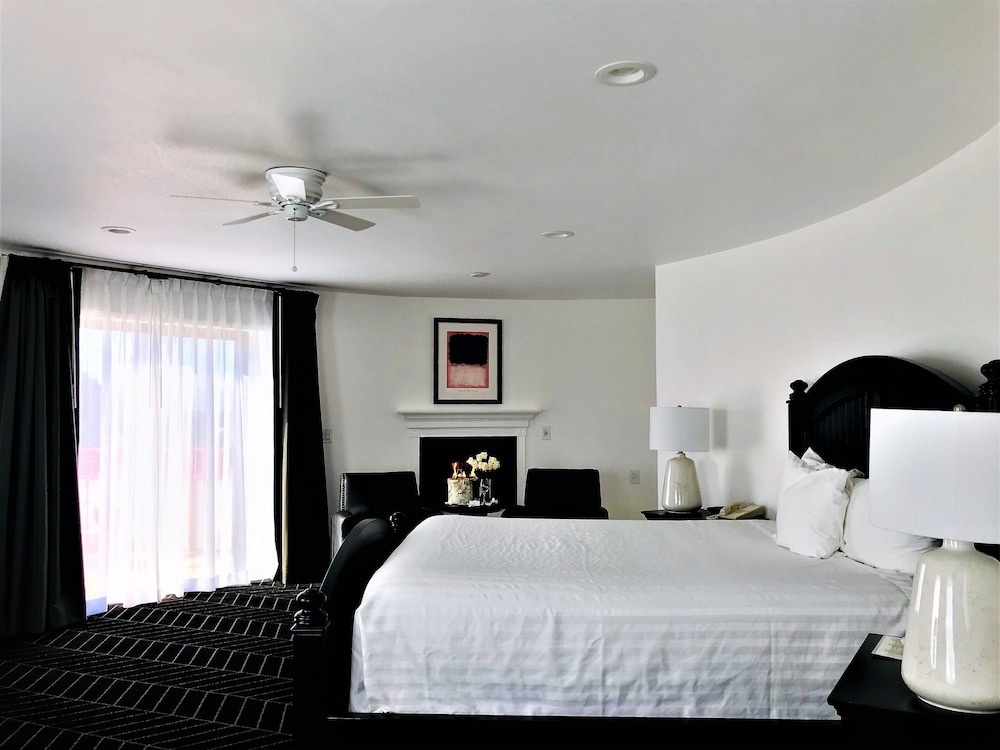 Masterpiece Hotel 26/65