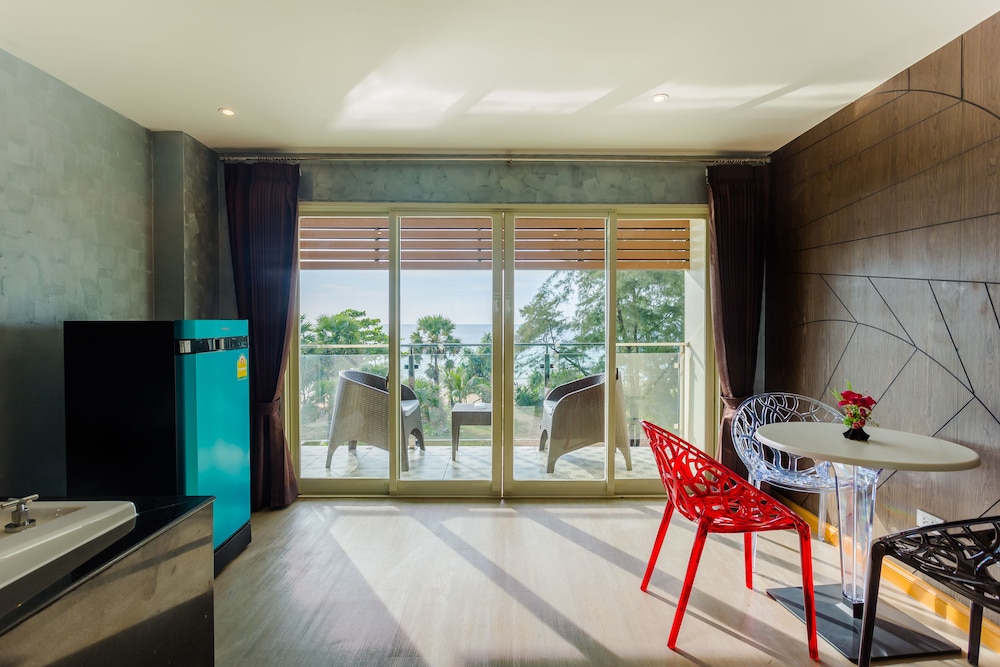 Anda Beachside Hotel 49/85