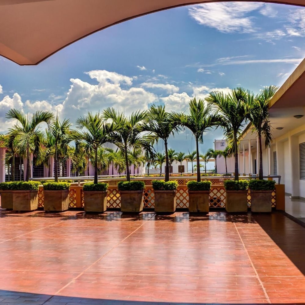 HOTEL NEIVA PLAZA 49/50