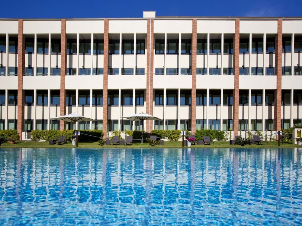 Mercure Rome Leonardo Da Vinci Airport 47/50