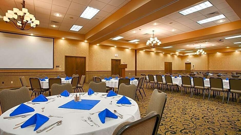 Rodeway Inn McPherson East 29/36