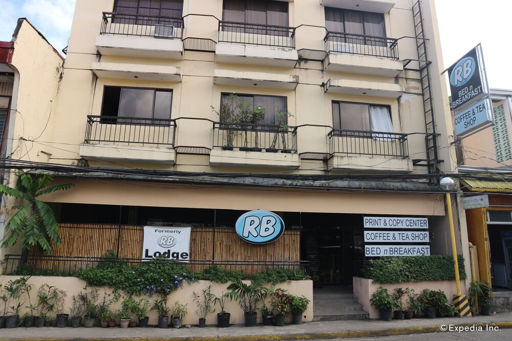 RB Bed and Breakfast 3/36