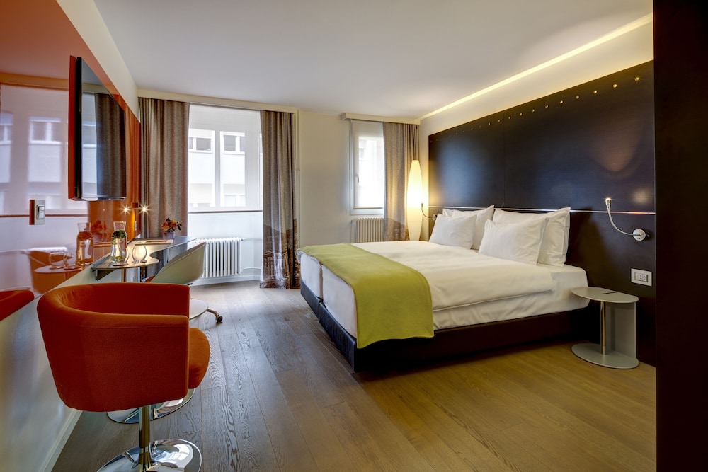 Design Hotel F6 20/44