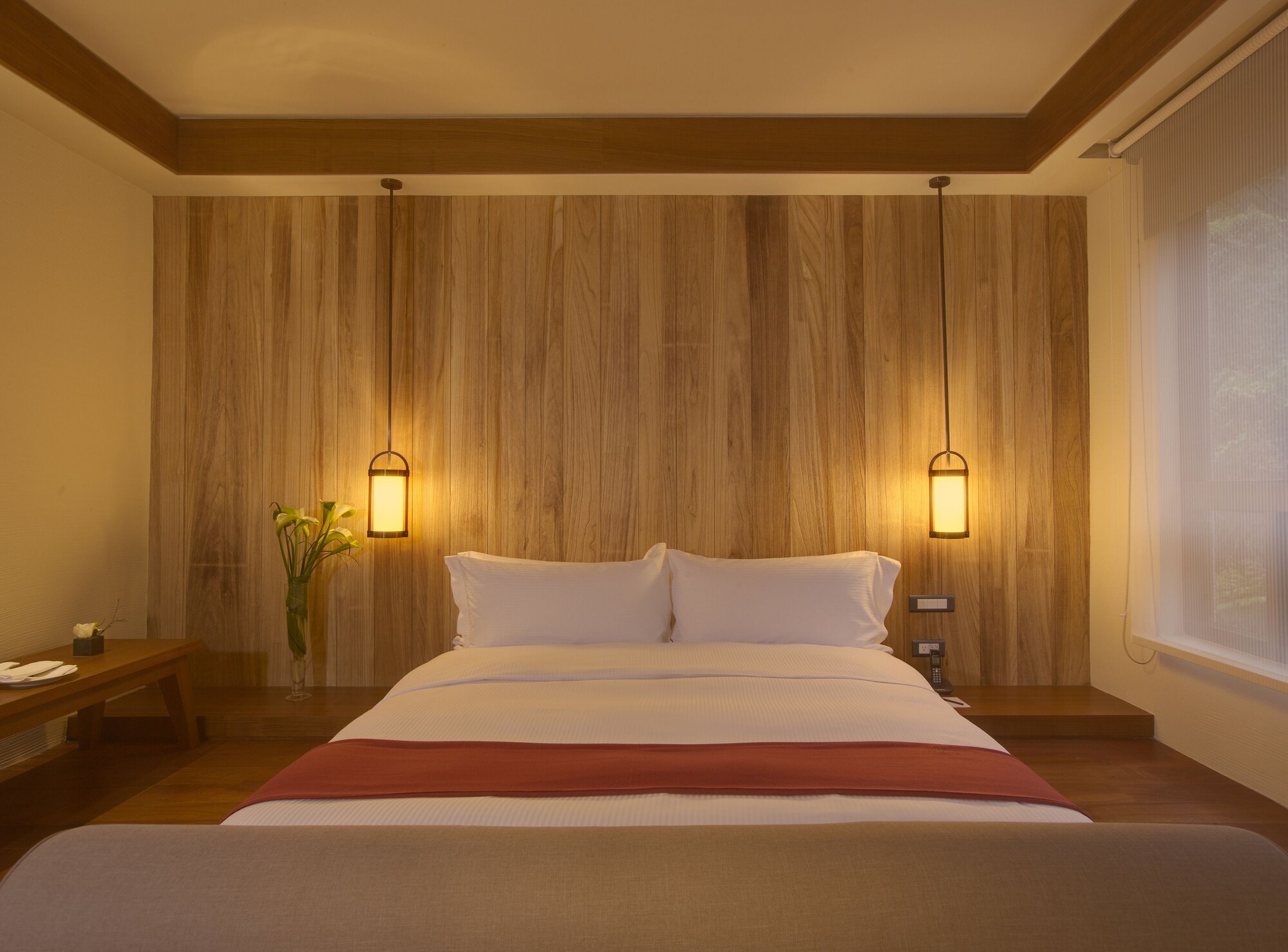 HONEYMOON, STUDIO, KING BED