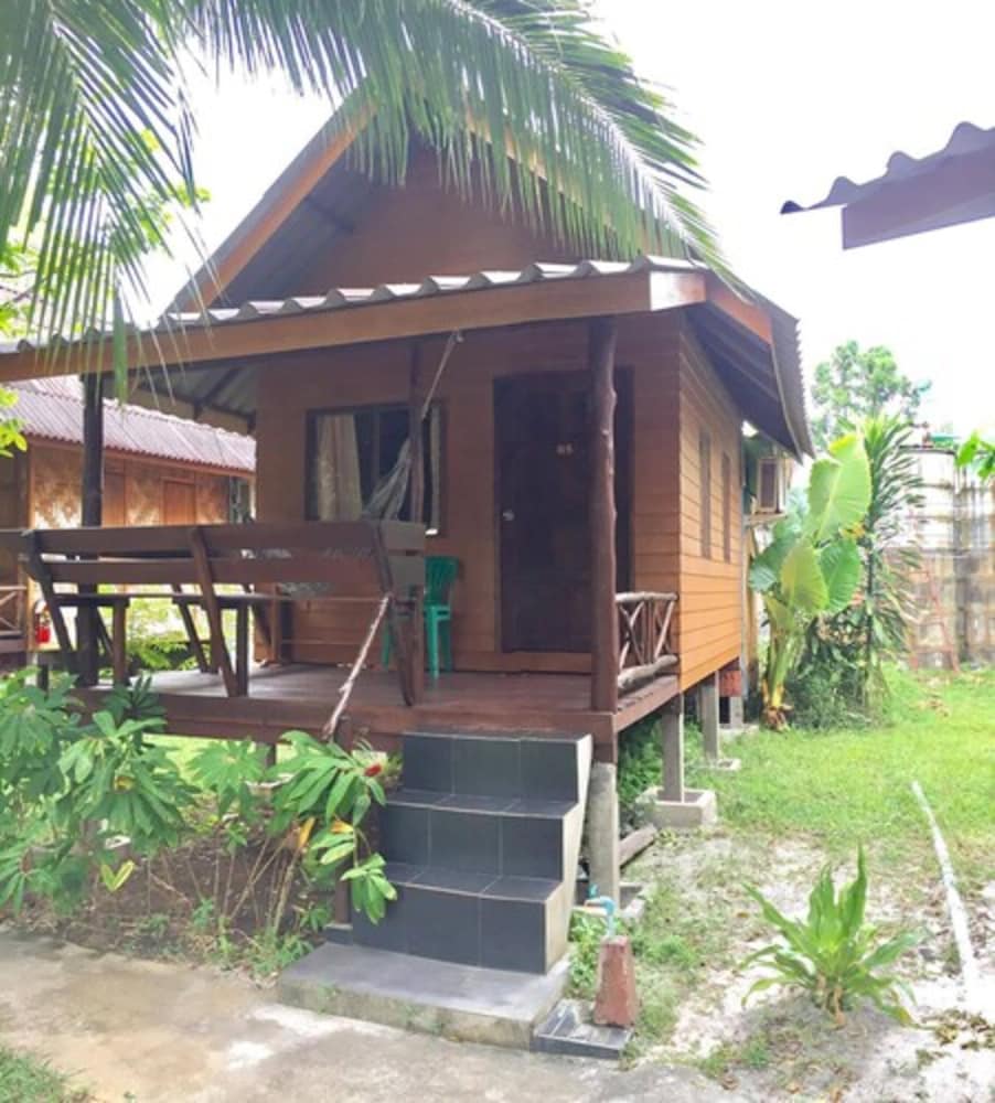 LANTA PEARL BEACH RESORT 4/78