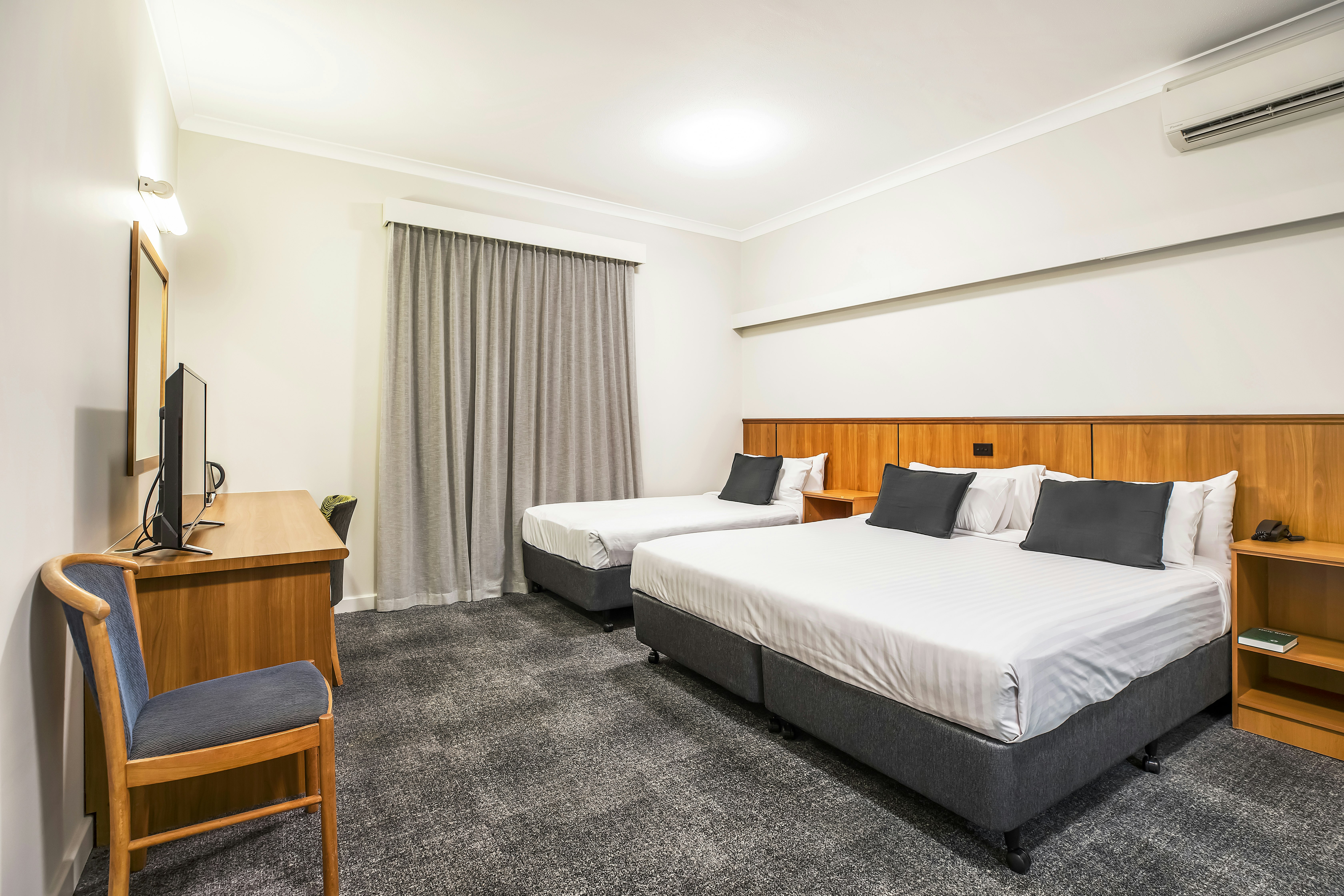 Metro Hotel Perth City 18/38