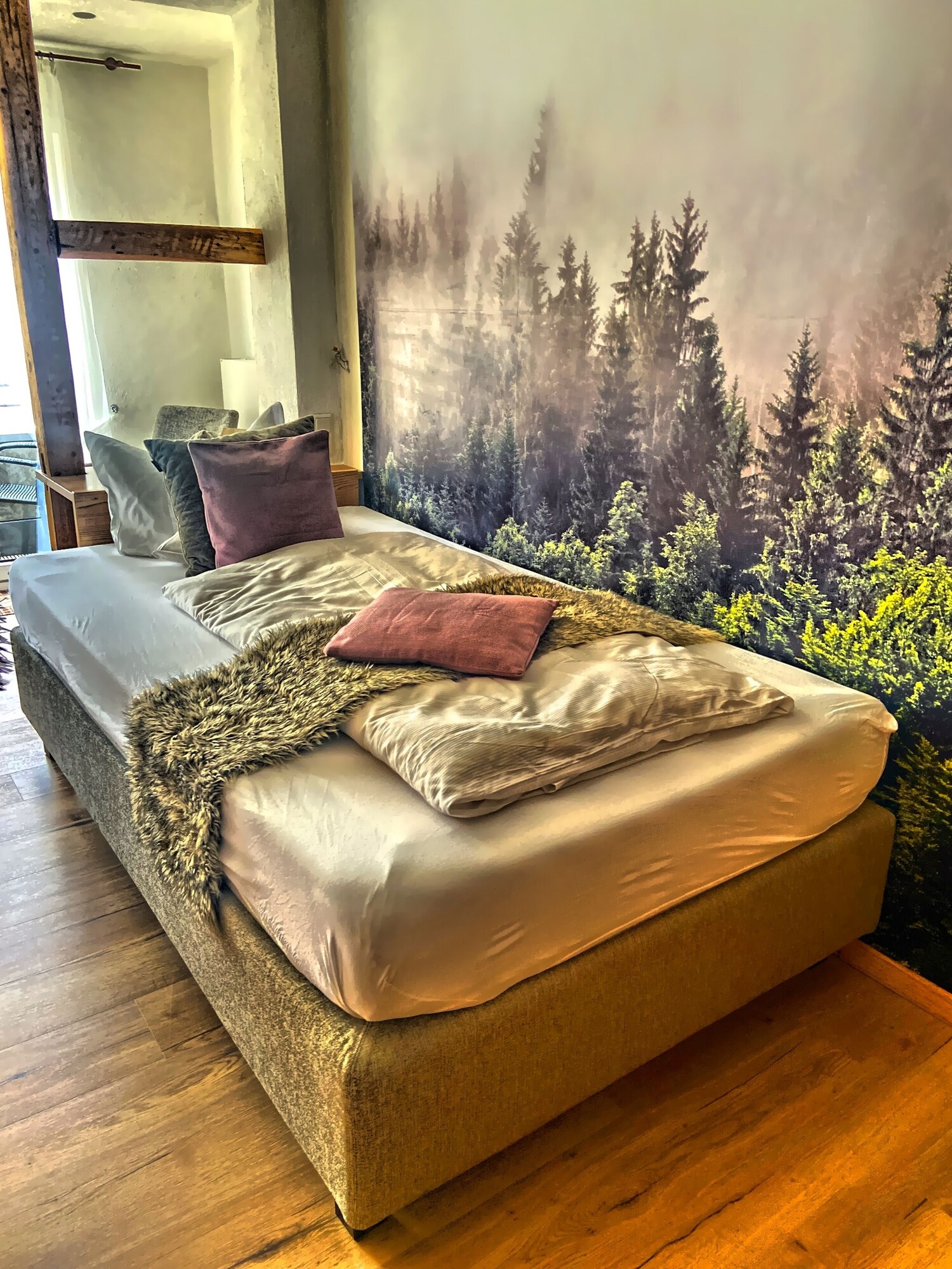 Basic, Single, Single Bed